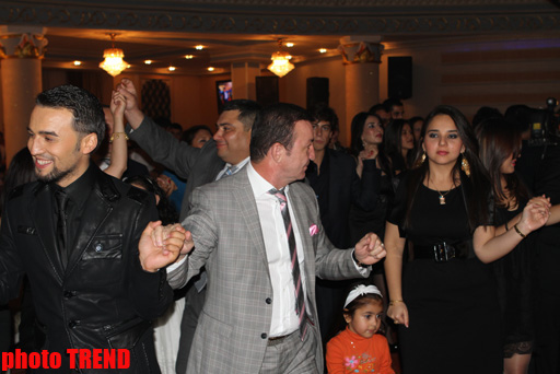 Emil Bədəlov ilin toyunu çaldırdı (FOTO)